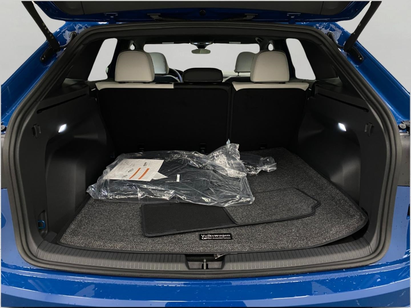 2026 Volkswagen Atlas Cross Sport 2.0T SEL Premium R-Line 4MOTION