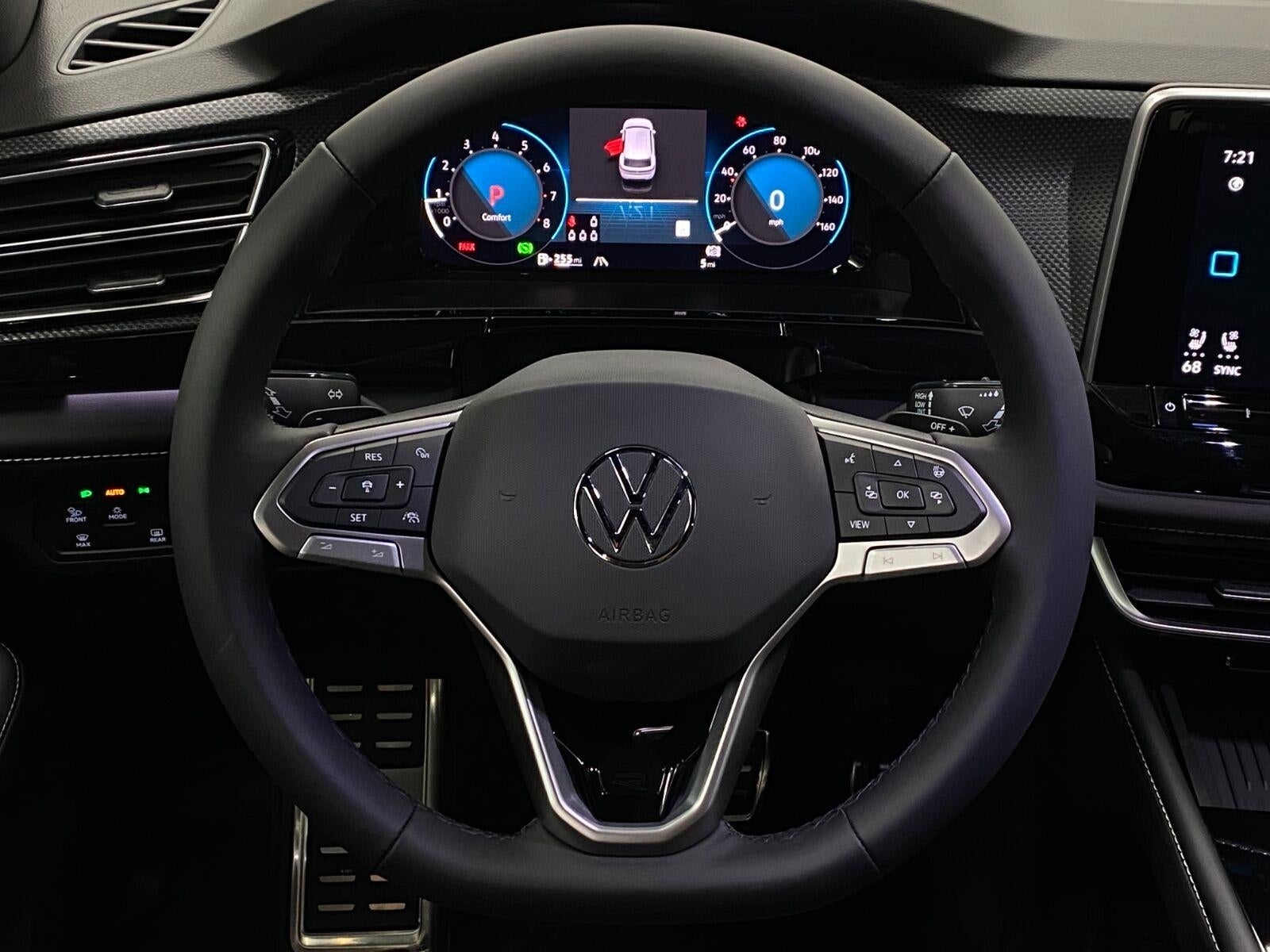 2026 Volkswagen Atlas Cross Sport 2.0T SEL Premium R-Line 4MOTION