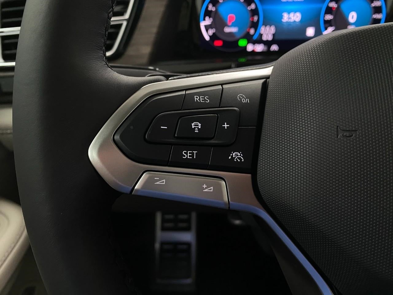 2026 Volkswagen Atlas 2.0T SEL Premium R-Line 4MOTION