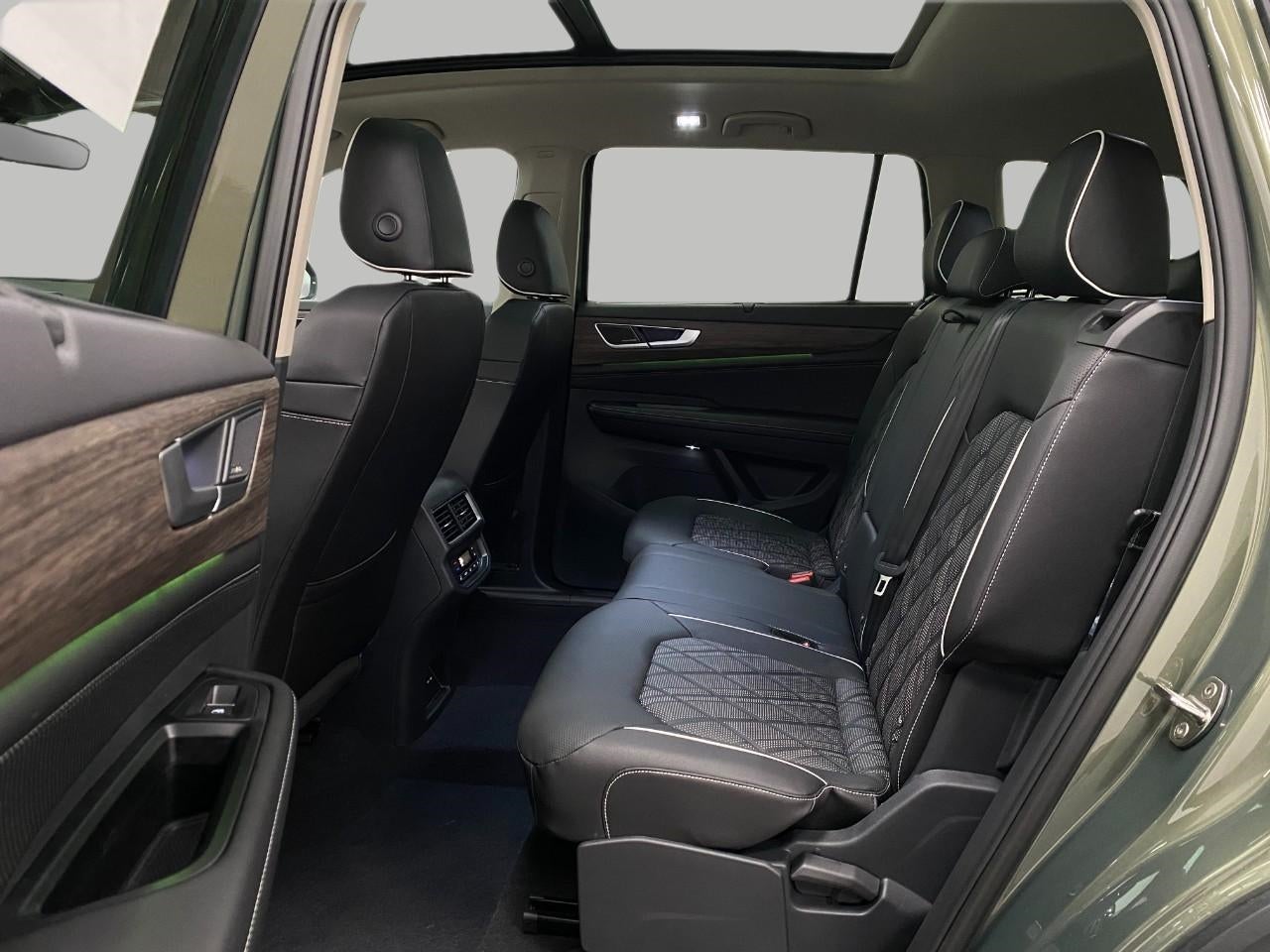 2026 Volkswagen Atlas 2.0T SEL Premium R-Line 4MOTION
