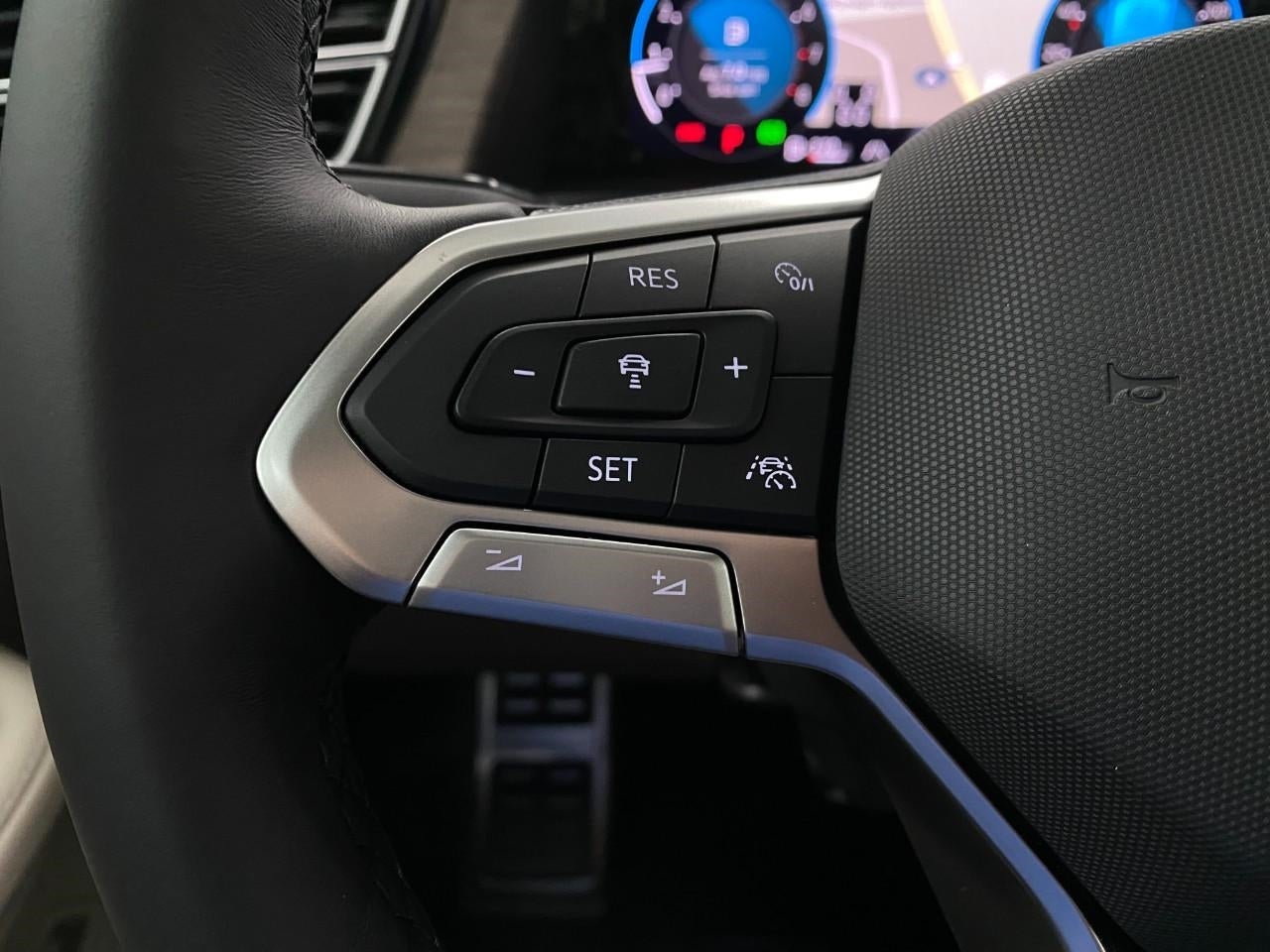 2026 Volkswagen Atlas 2.0T SEL Premium R-Line 4MOTION