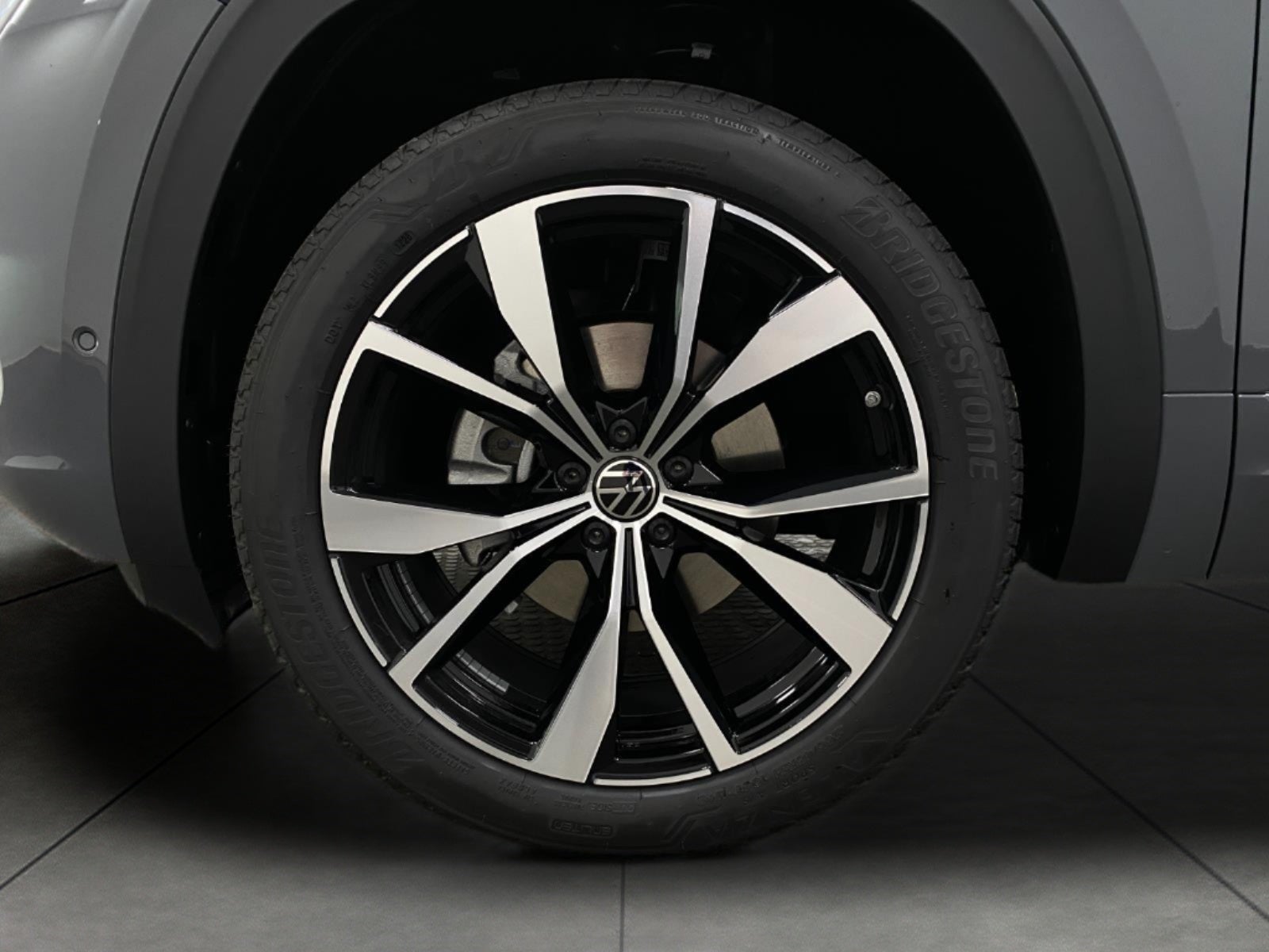 2026 Volkswagen Atlas 2.0T SEL Premium R-Line 4MOTION