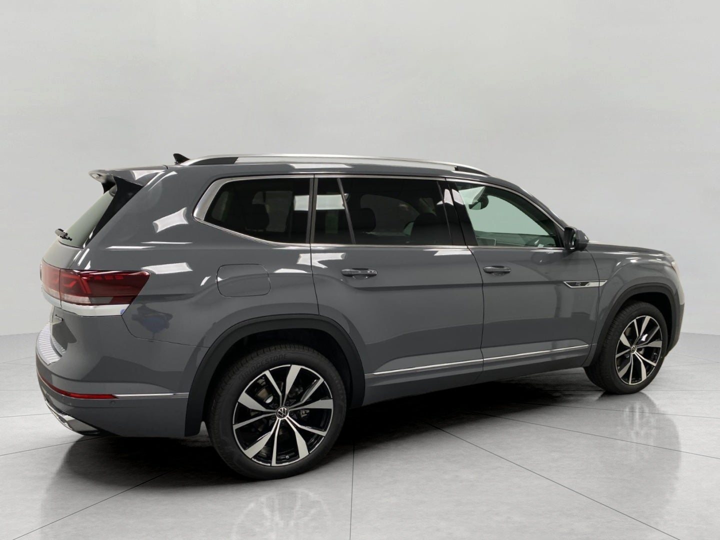 2026 Volkswagen Atlas 2.0T SEL Premium R-Line 4MOTION