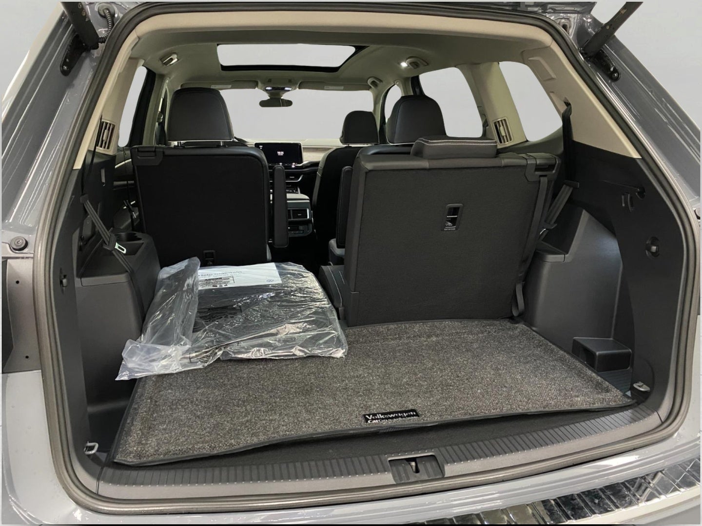 2026 Volkswagen Atlas 2.0T SEL Premium R-Line 4MOTION