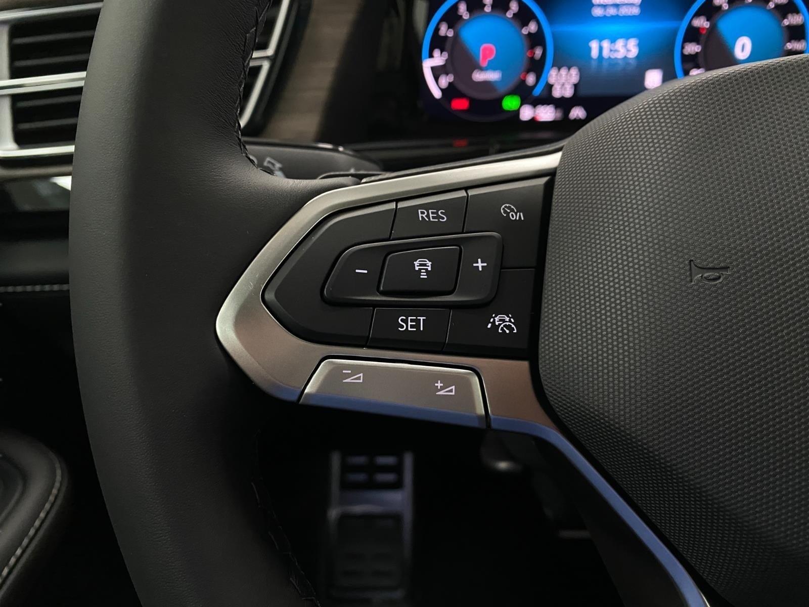 2026 Volkswagen Atlas 2.0T SEL Premium R-Line 4MOTION