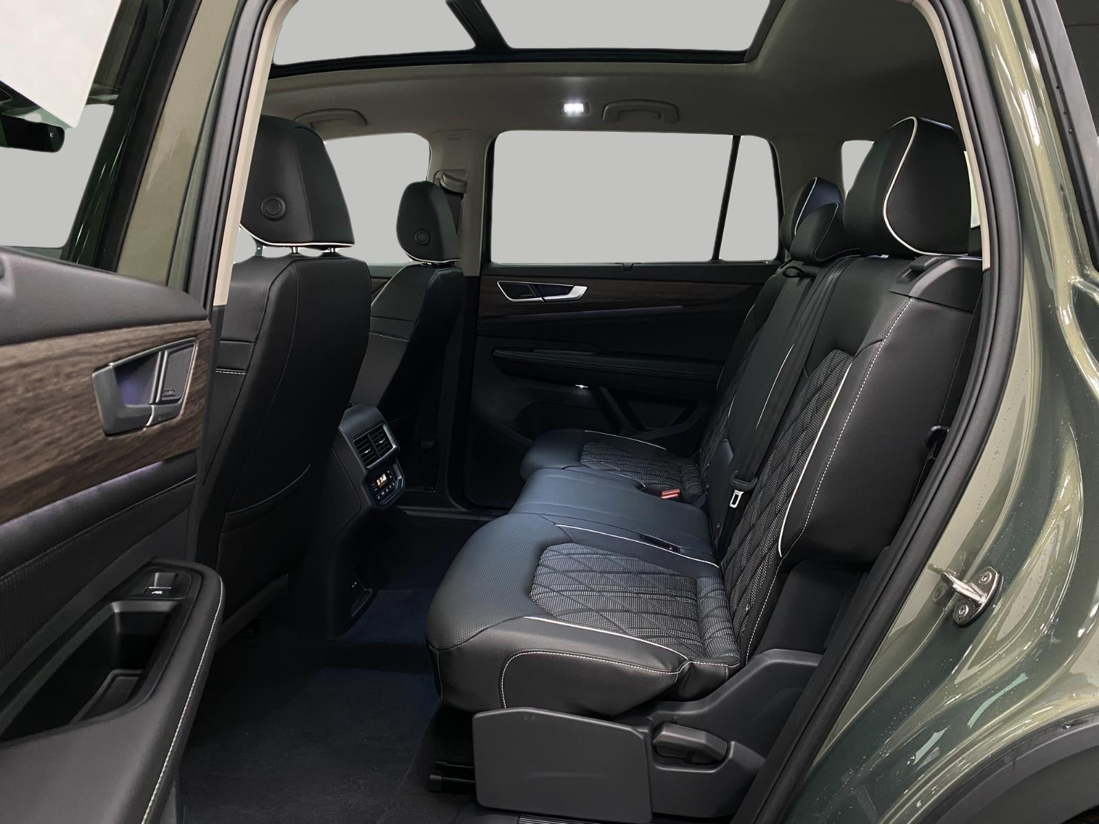 2026 Volkswagen Atlas 2.0T SEL Premium R-Line 4MOTION