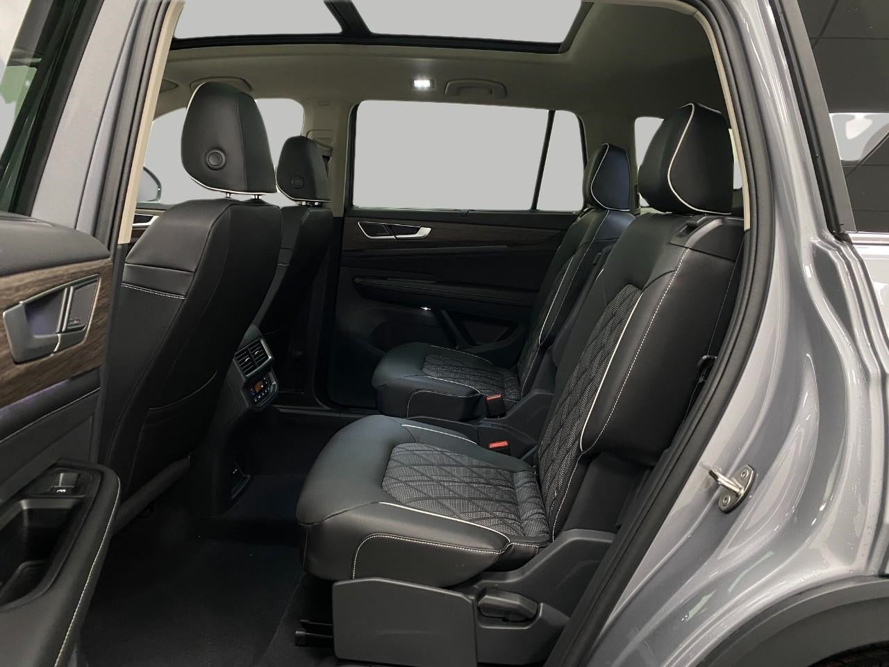 2026 Volkswagen Atlas 2.0T SEL Premium R-Line 4MOTION