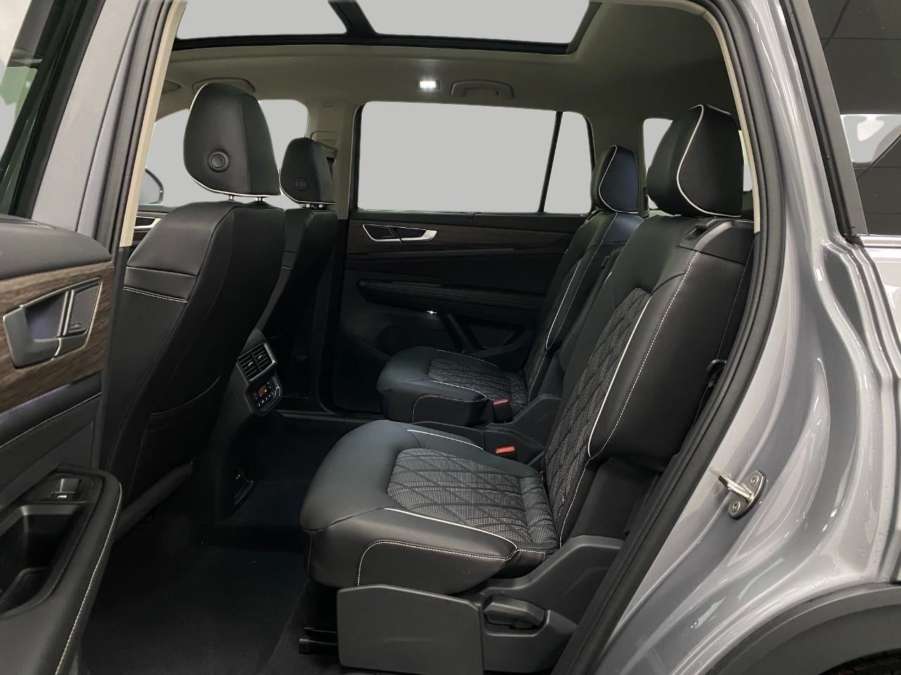 2026 Volkswagen Atlas SEL Premium R-Line - Photo 68