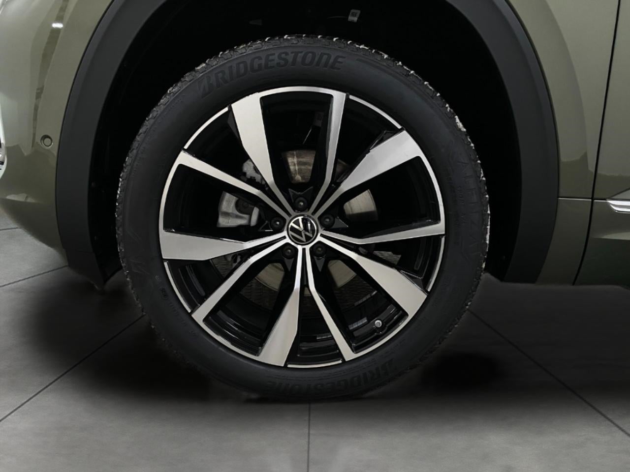 2026 Volkswagen Atlas 2.0T SEL Premium R-Line 4MOTION