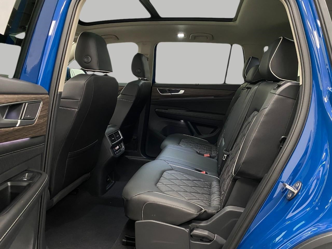 2026 Volkswagen Atlas 2.0T SEL Premium R-Line 4MOTION