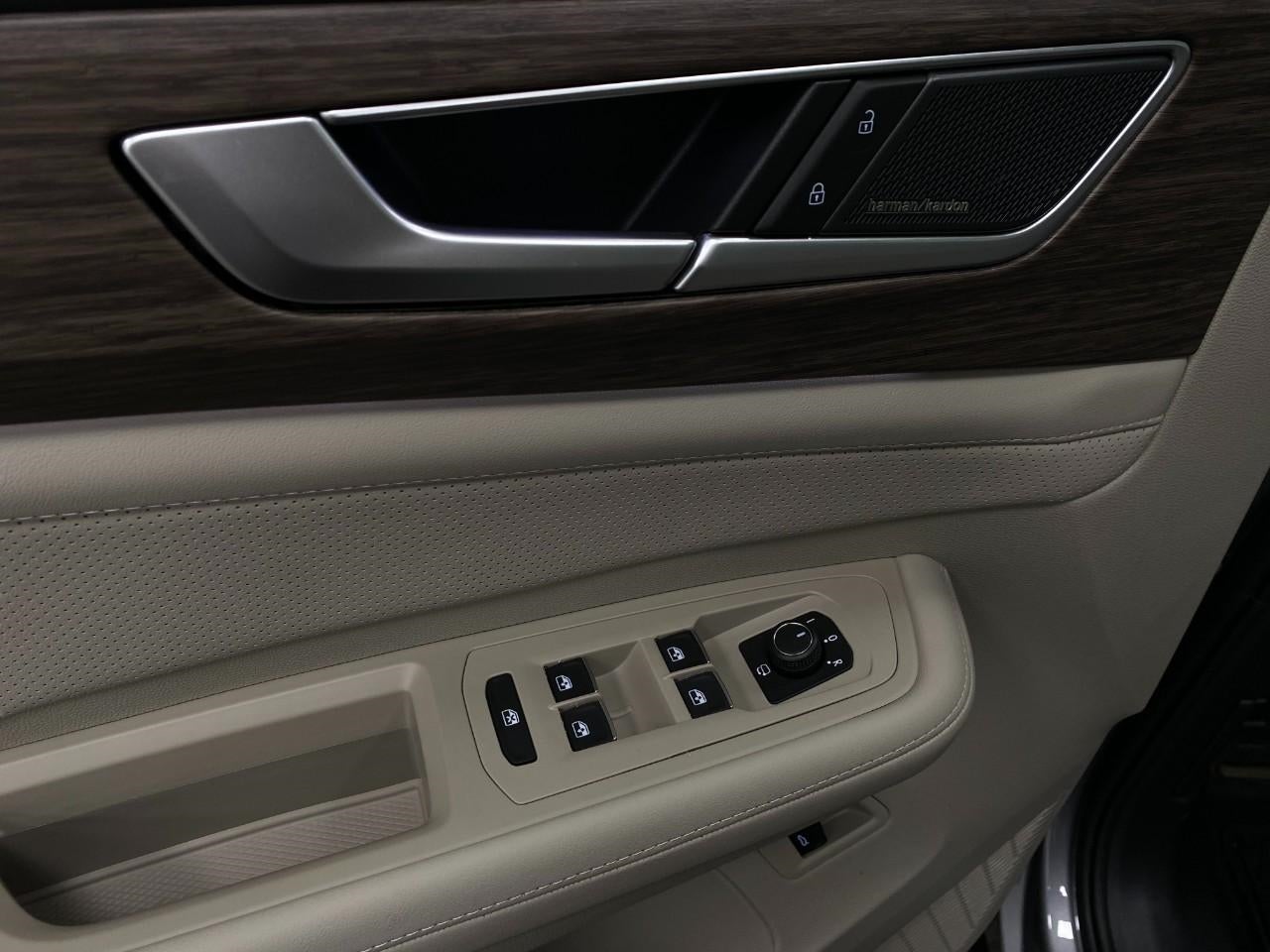 2026 Volkswagen Atlas 2.0T SEL Premium R-Line 4MOTION