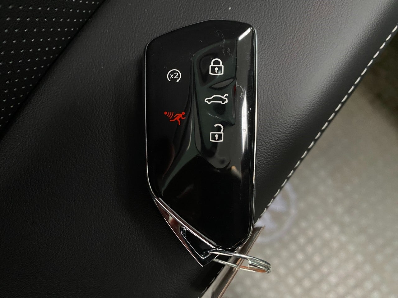 2026 Volkswagen Atlas 2.0T SEL Premium R-Line 4MOTION