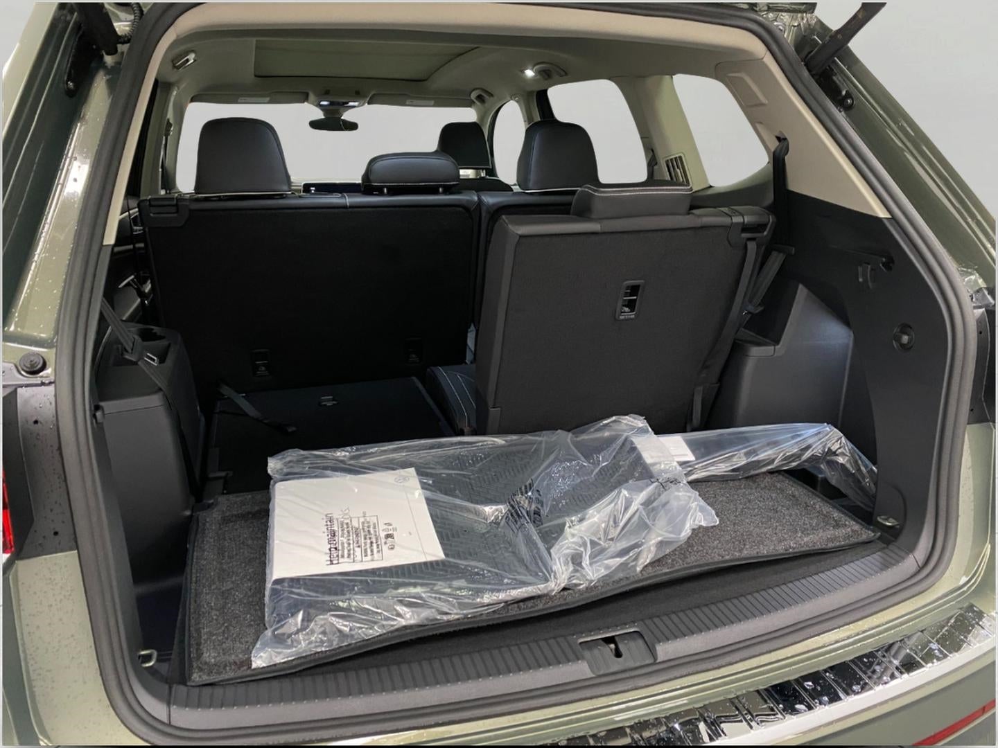 2026 Volkswagen Atlas 2.0T SEL Premium R-Line 4MOTION