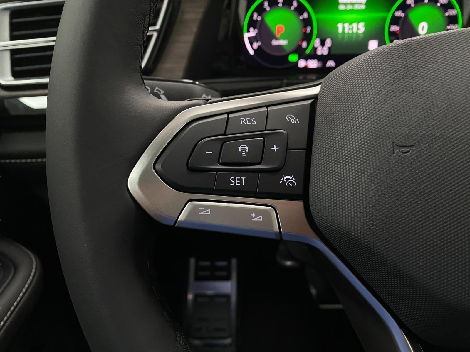 2026 Volkswagen Atlas 2.0T SEL Premium R-Line 4MOTION