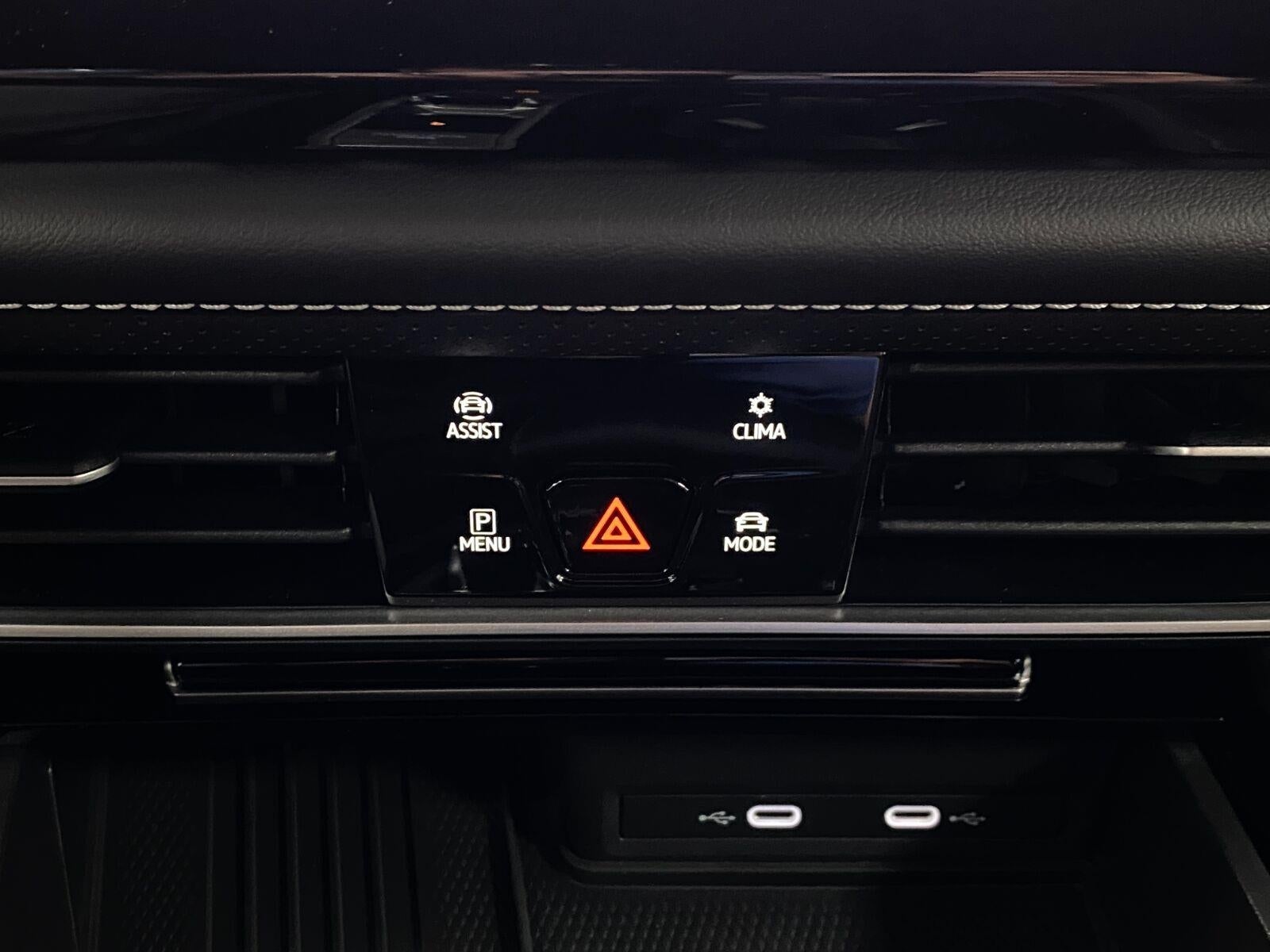 2026 Volkswagen Atlas Cross Sport 2.0T SE w/Technology 4MOTION