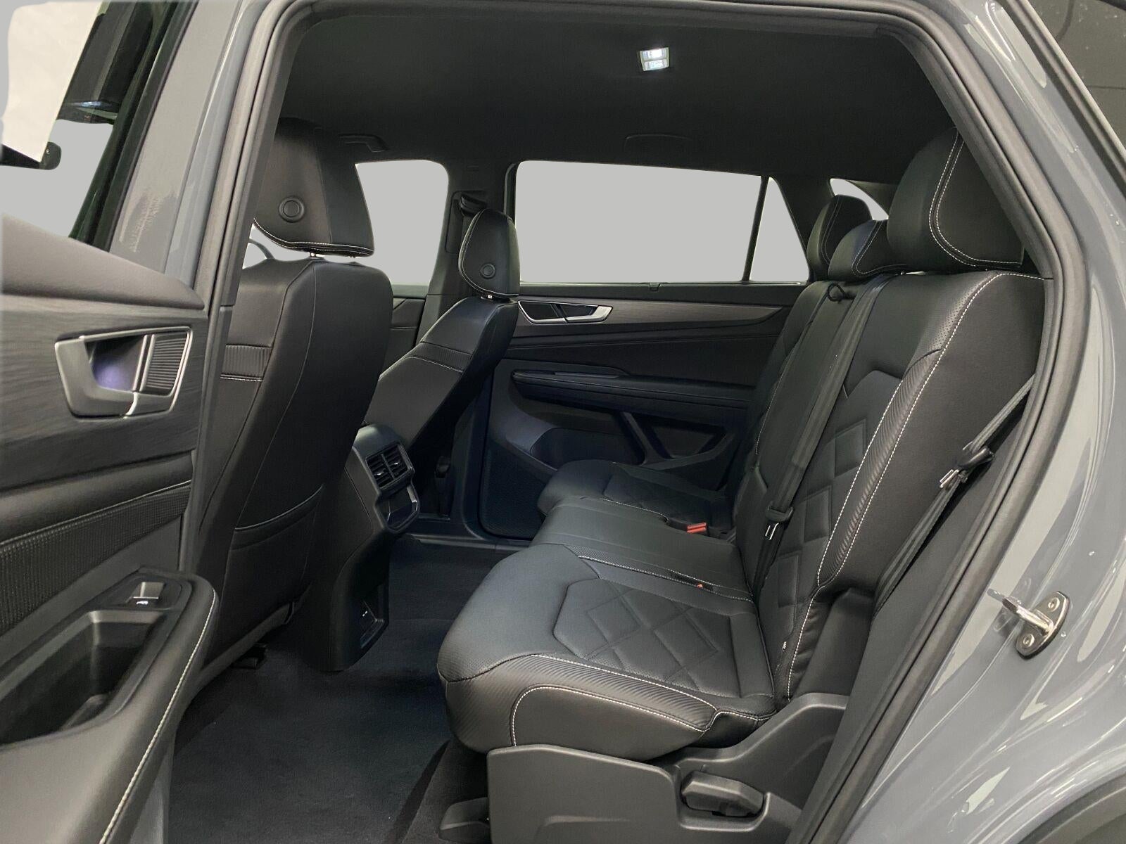 2026 Volkswagen Atlas Cross Sport 2.0T SE w/Technology 4MOTION