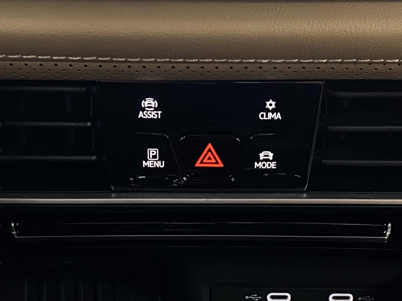 2026 Volkswagen Atlas Cross Sport 2.0T SE w/Technology 4MOTION