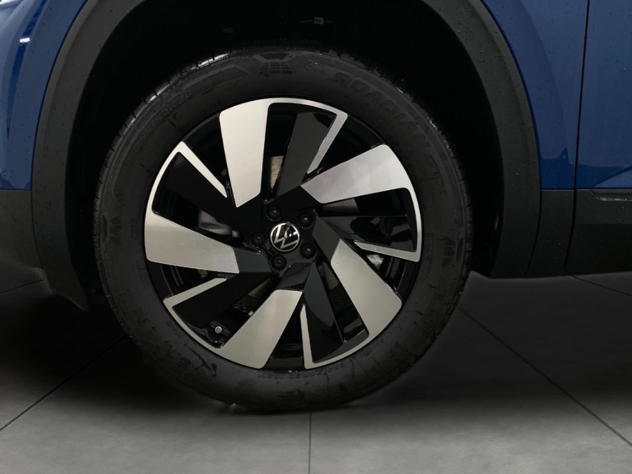 2025 Volkswagen Atlas Cross Sport 2.0T SE w/Technology 4MOTION