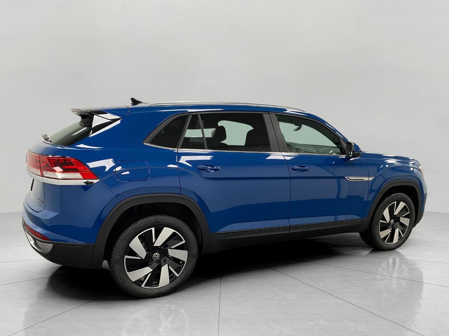 2025 Volkswagen Atlas Cross Sport 2.0T SE w/Technology 4MOTION