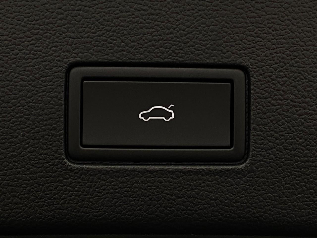 2025 Volkswagen Atlas Cross Sport 2.0T SE w/Technology 4MOTION