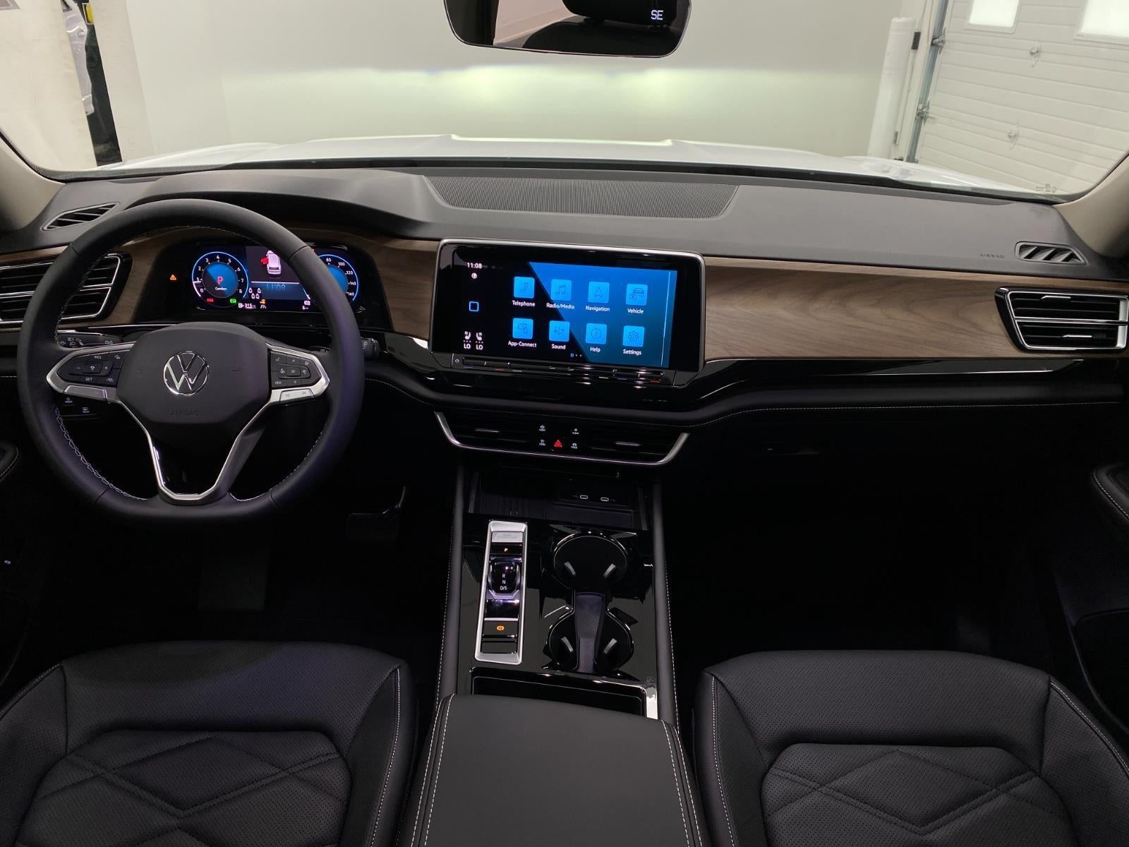 2026 Volkswagen Atlas 2.0T SE w/Technology 4MOTION