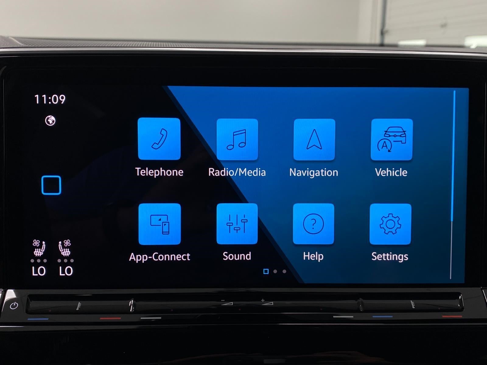 2026 Volkswagen Atlas 2.0T SE w/Technology 4MOTION