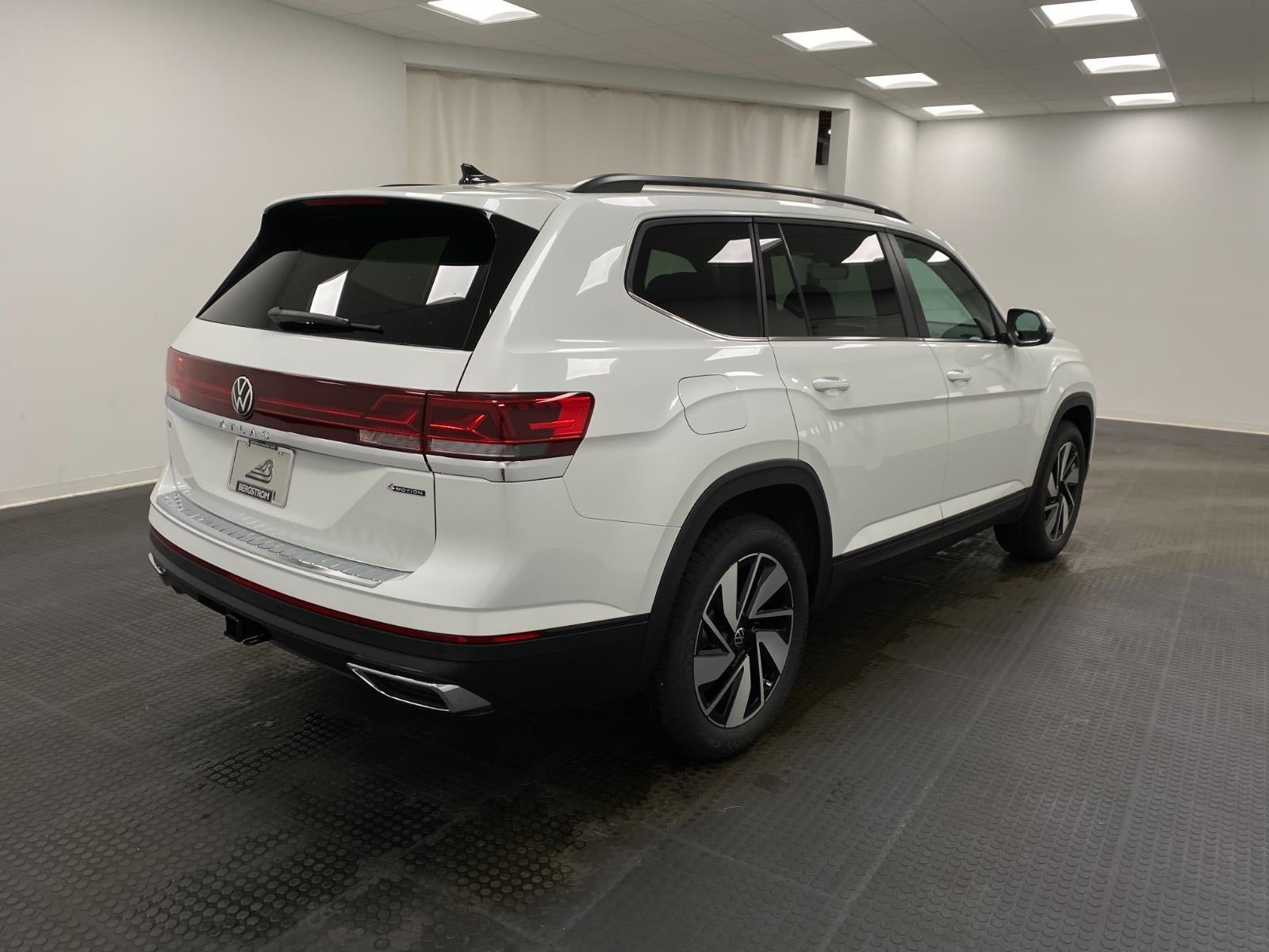 2026 Volkswagen Atlas 2.0T SE w/Technology 4MOTION