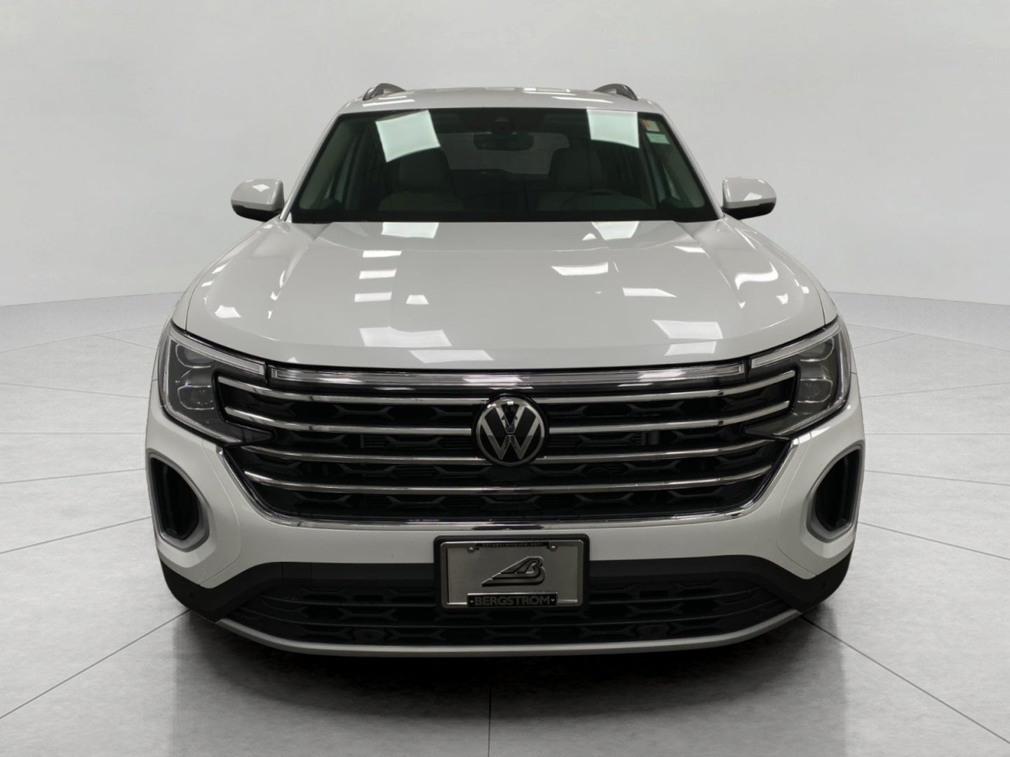 2026 Volkswagen Atlas 2.0T SE w/Technology 4MOTION