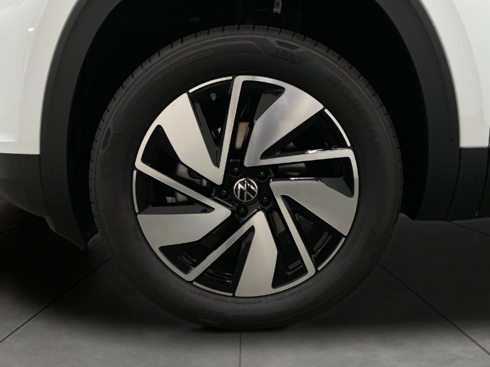 2026 Volkswagen Atlas 2.0T SE w/Technology 4MOTION