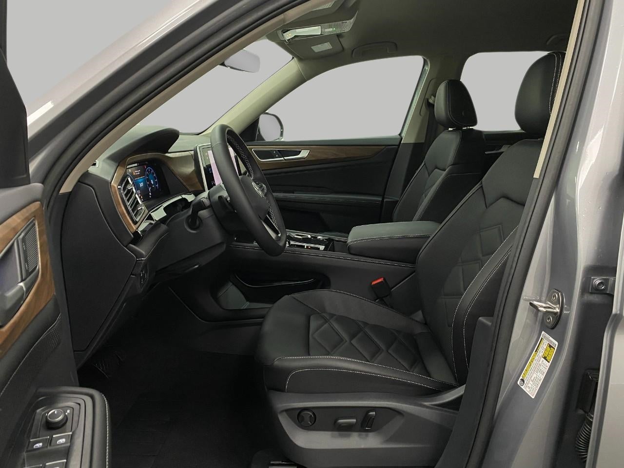 2026 Volkswagen Atlas 2.0T SE w/Technology 4MOTION