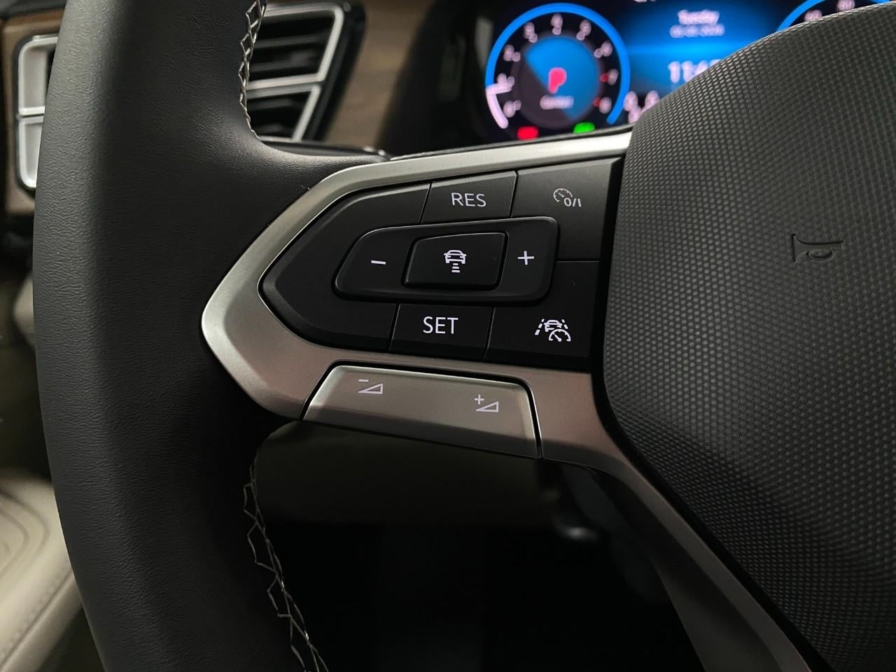 2026 Volkswagen Atlas 2.0T SE w/Technology 4MOTION