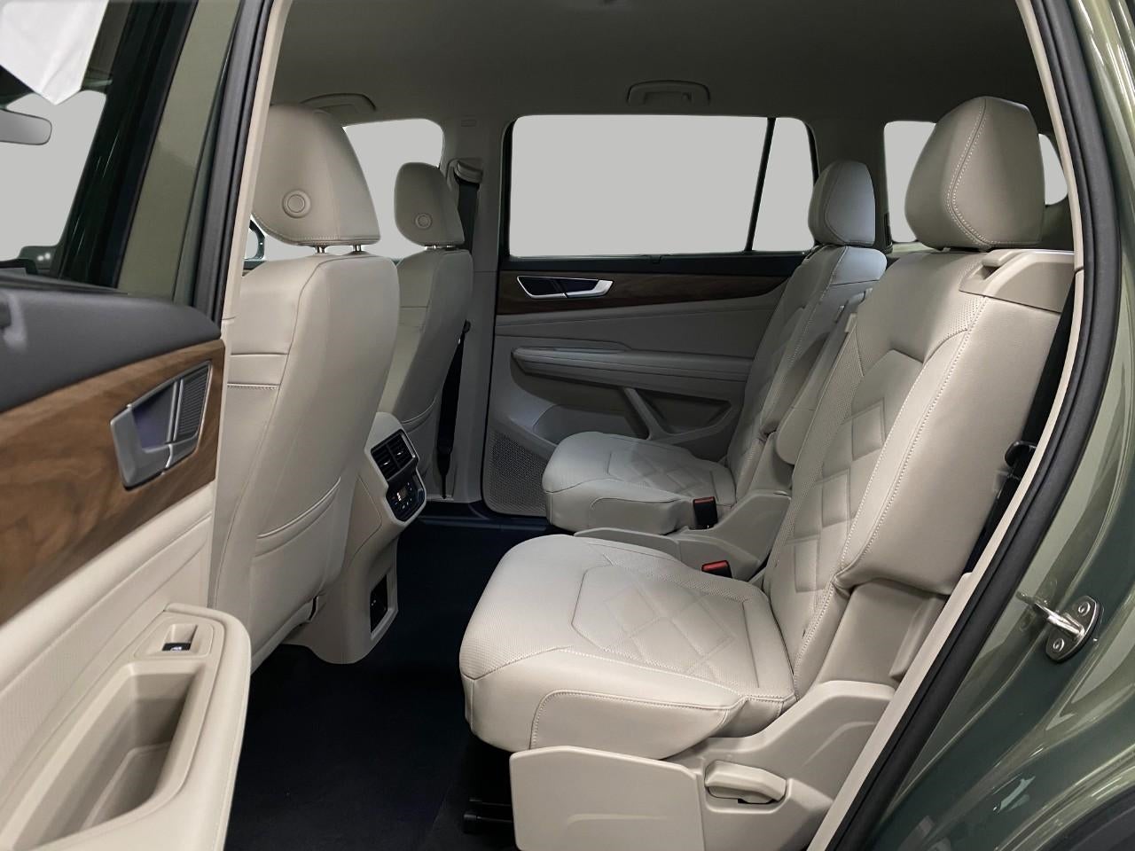 2026 Volkswagen Atlas 2.0T SE w/Technology 4MOTION