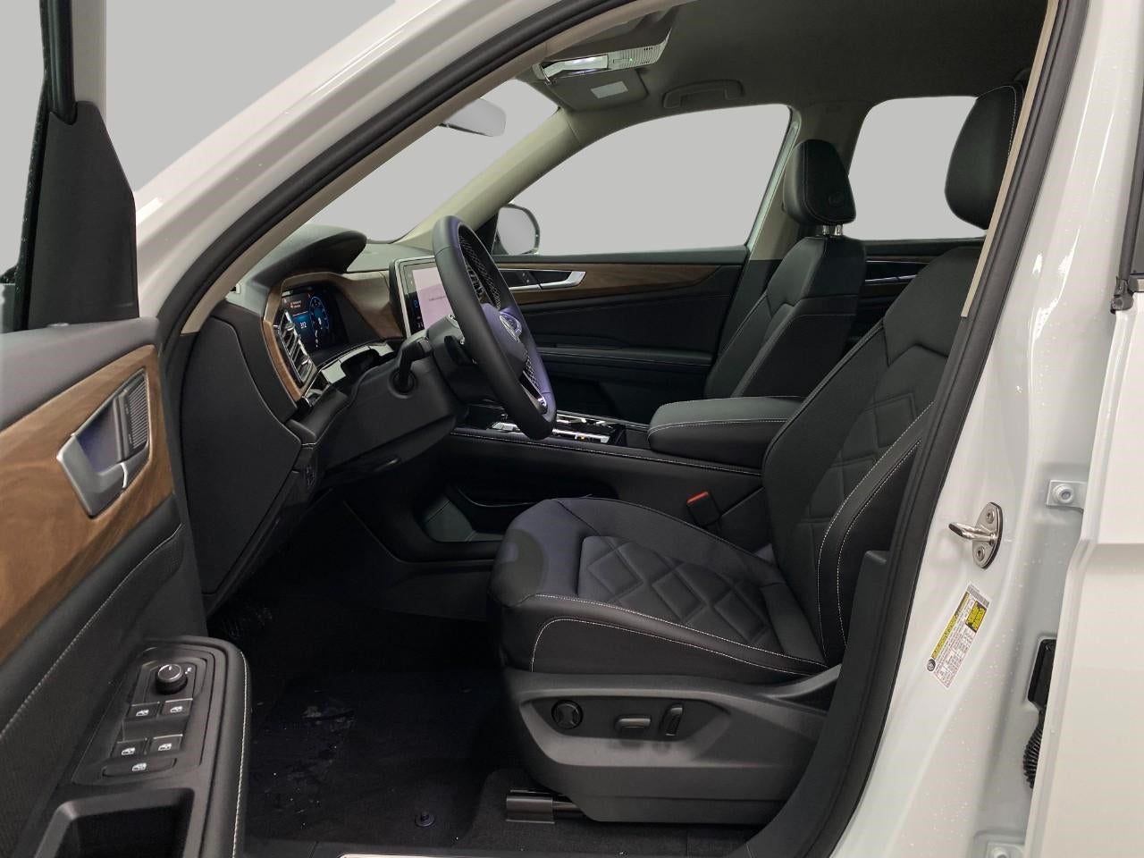 2026 Volkswagen Atlas 2.0T SE w/Technology 4MOTION