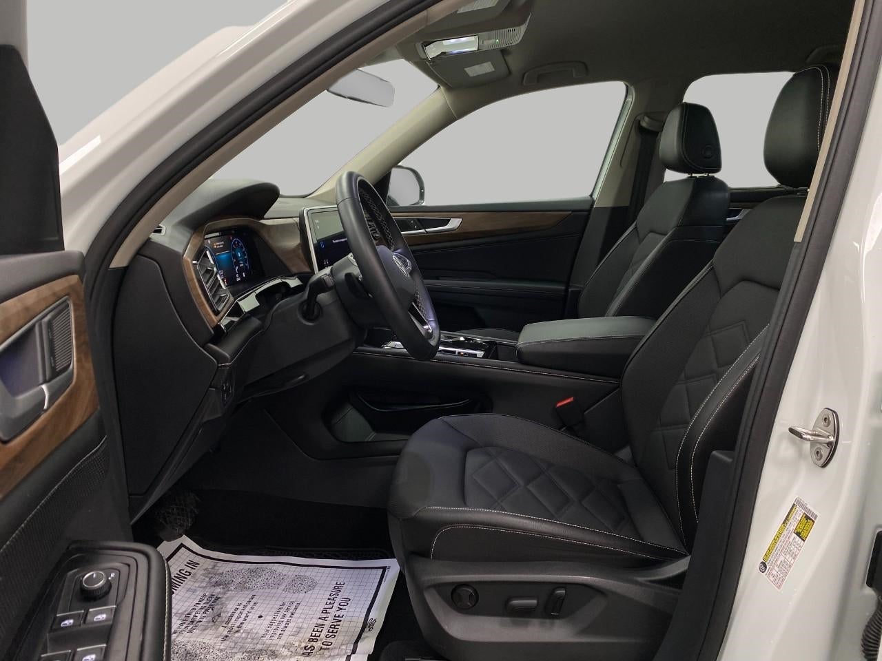 2024 Volkswagen Atlas 2.0T SE w/Technology 4MOTION