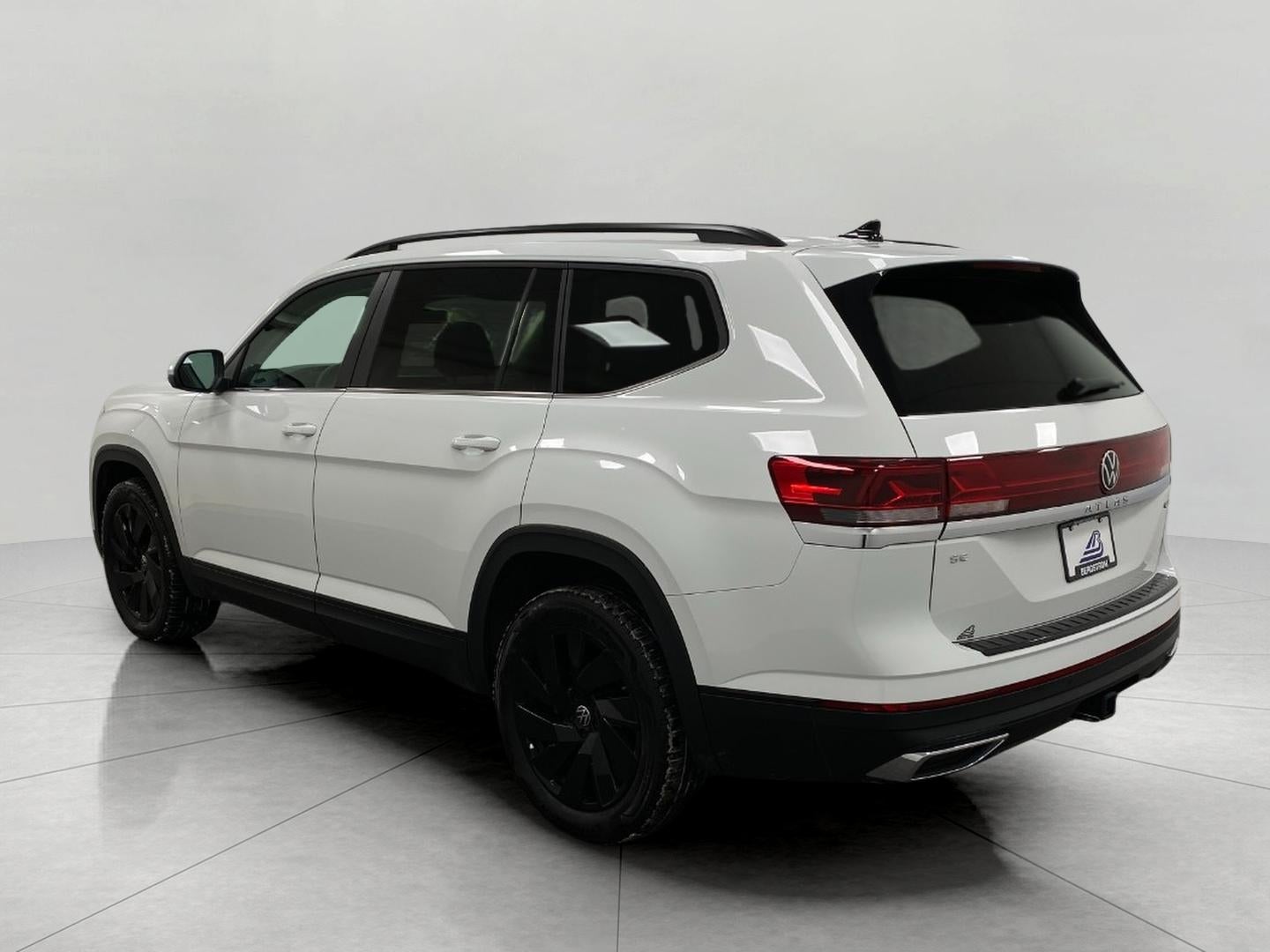 2024 Volkswagen Atlas 2.0T SE w/Technology 4MOTION