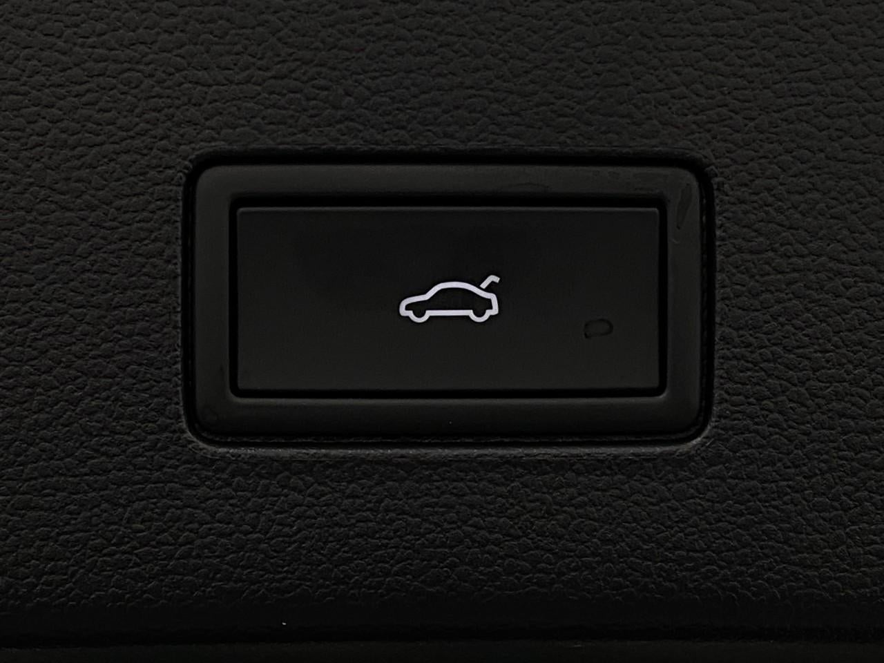 2026 Volkswagen Atlas Cross Sport 2.0T SE w/Technology 4MOTION