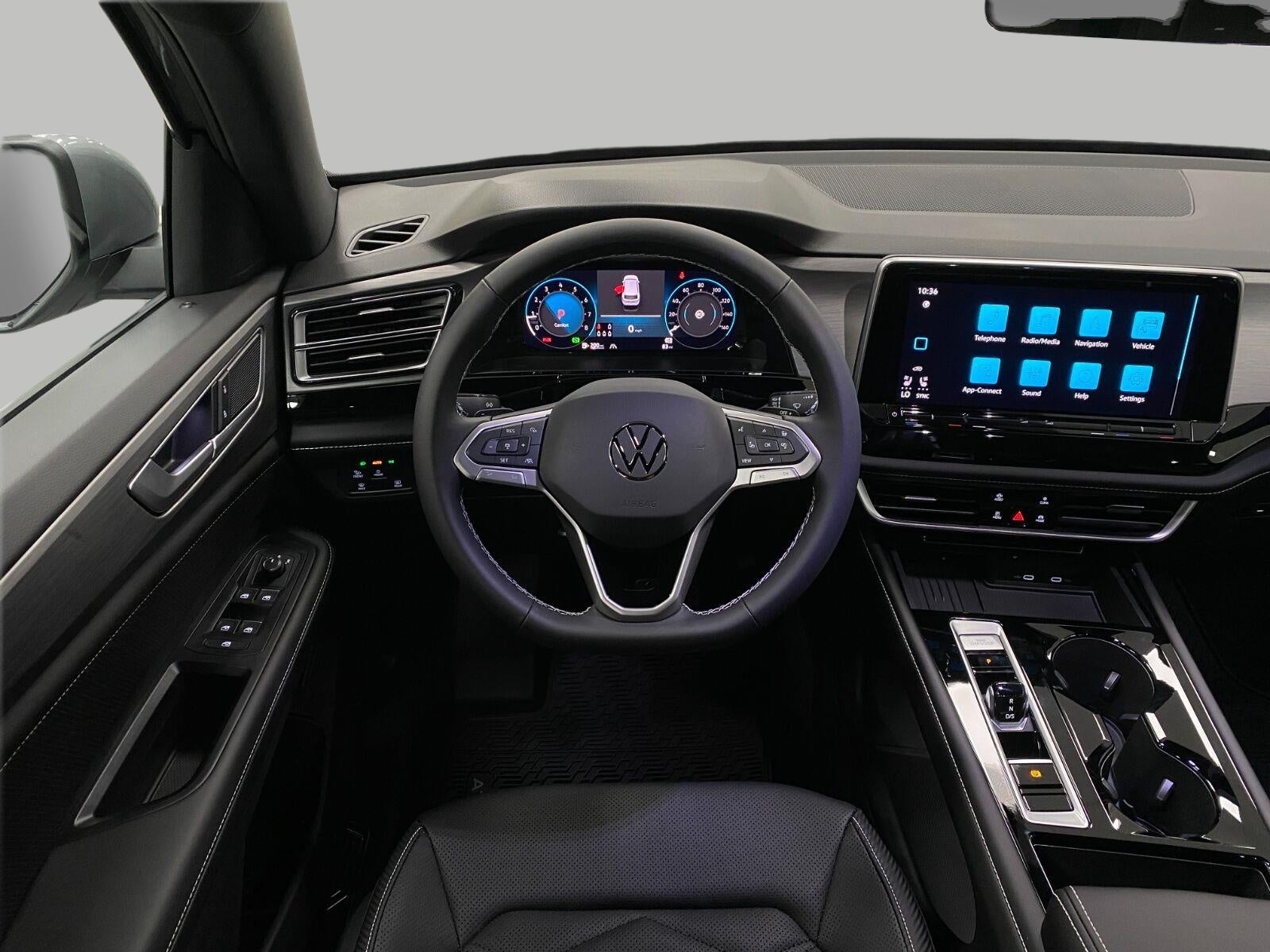 2026 Volkswagen Atlas Cross Sport 2.0T SE w/Technology 4MOTION