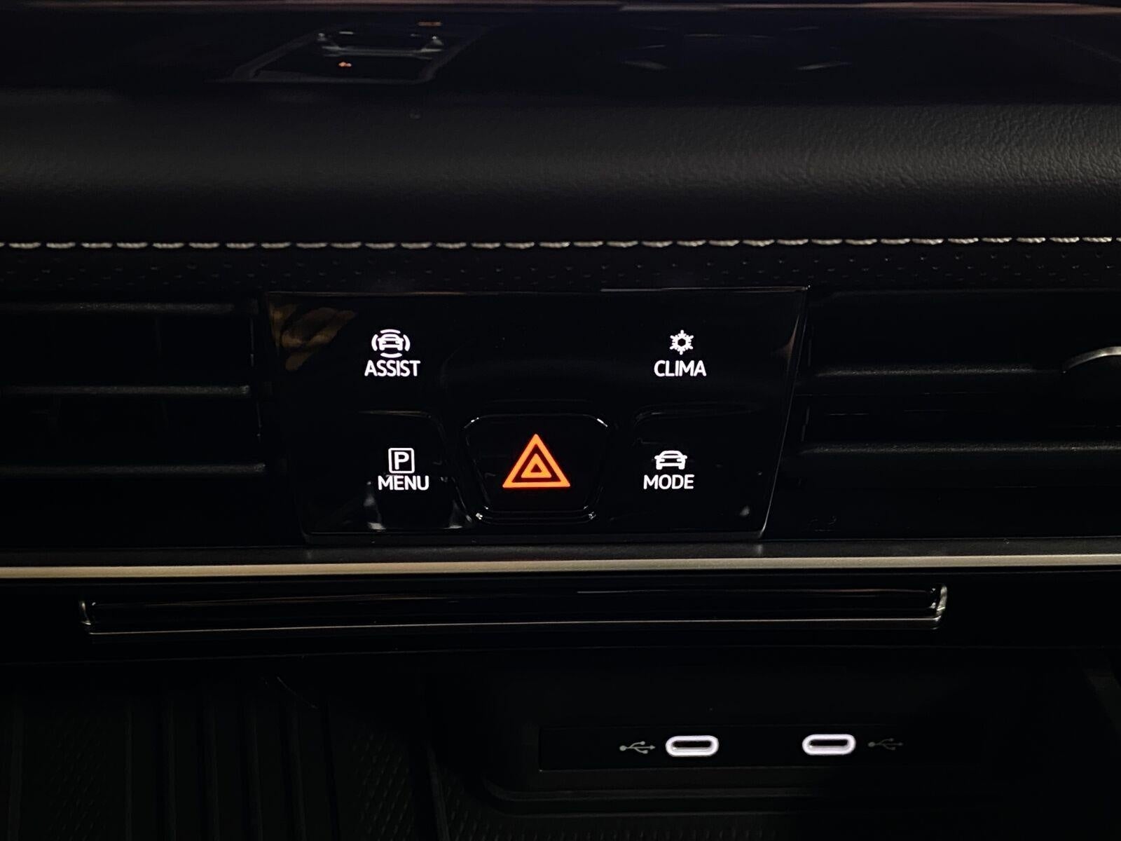 2026 Volkswagen Atlas Cross Sport 2.0T SE w/Technology 4MOTION