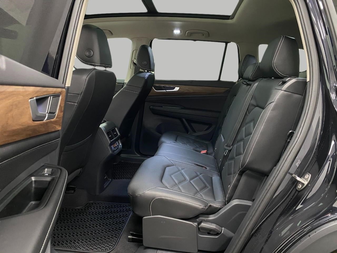 2026 Volkswagen Atlas 2.0T SE w/Technology 4MOTION