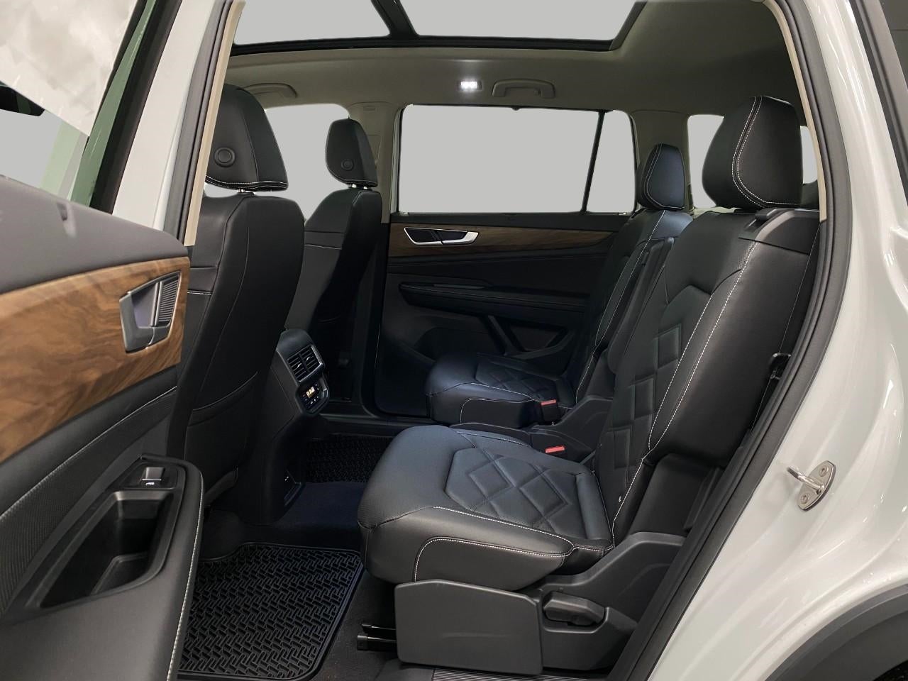 2026 Volkswagen Atlas 2.0T SE w/Technology 4MOTION