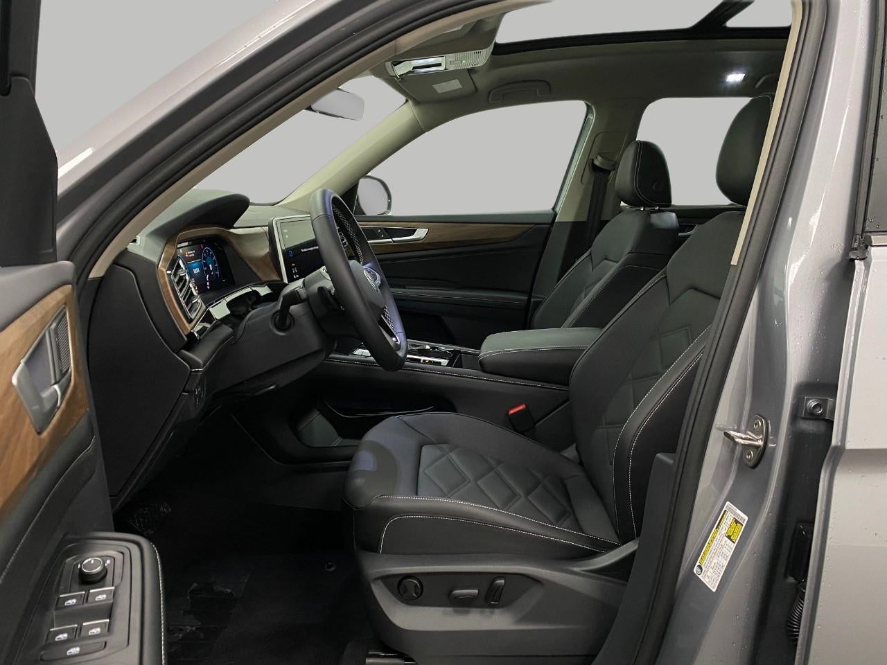 2026 Volkswagen Atlas 2.0T SE w/Technology 4MOTION