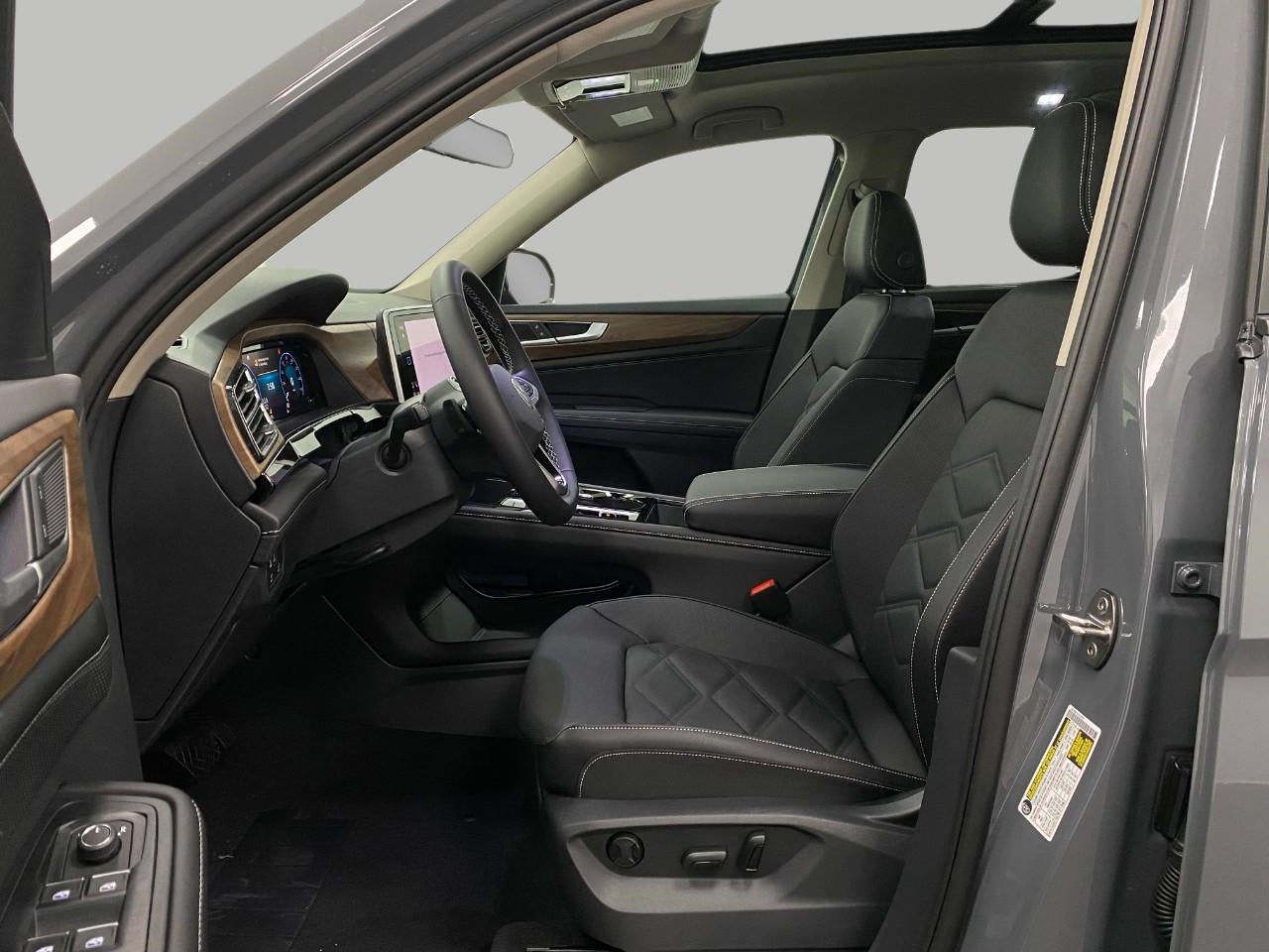 2026 Volkswagen Atlas 2.0T SE w/Technology 4MOTION