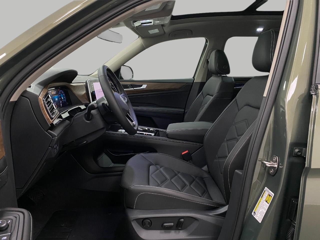 2026 Volkswagen Atlas 2.0T SE w/Technology 4MOTION