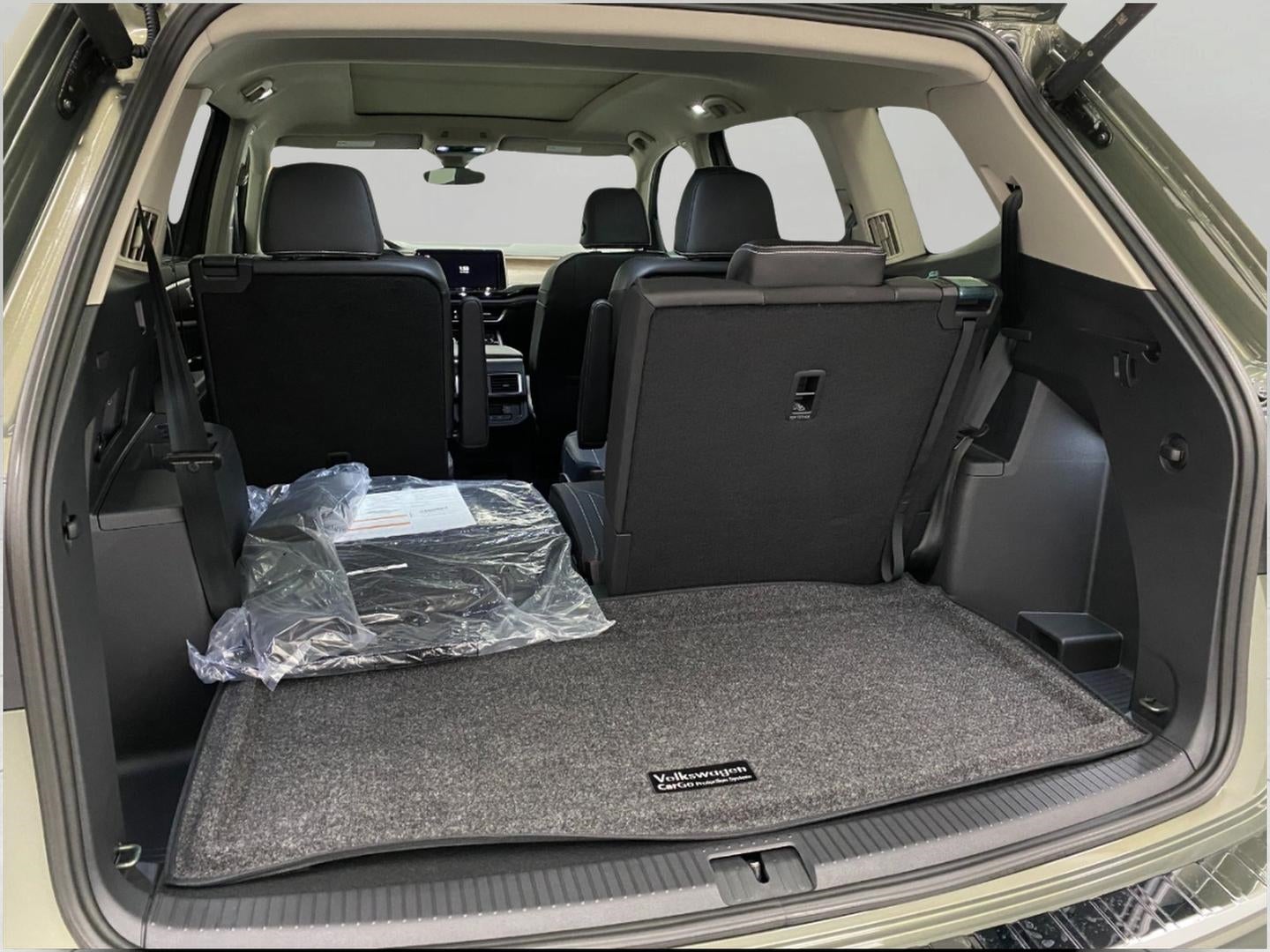 2026 Volkswagen Atlas 2.0T SE w/Technology 4MOTION