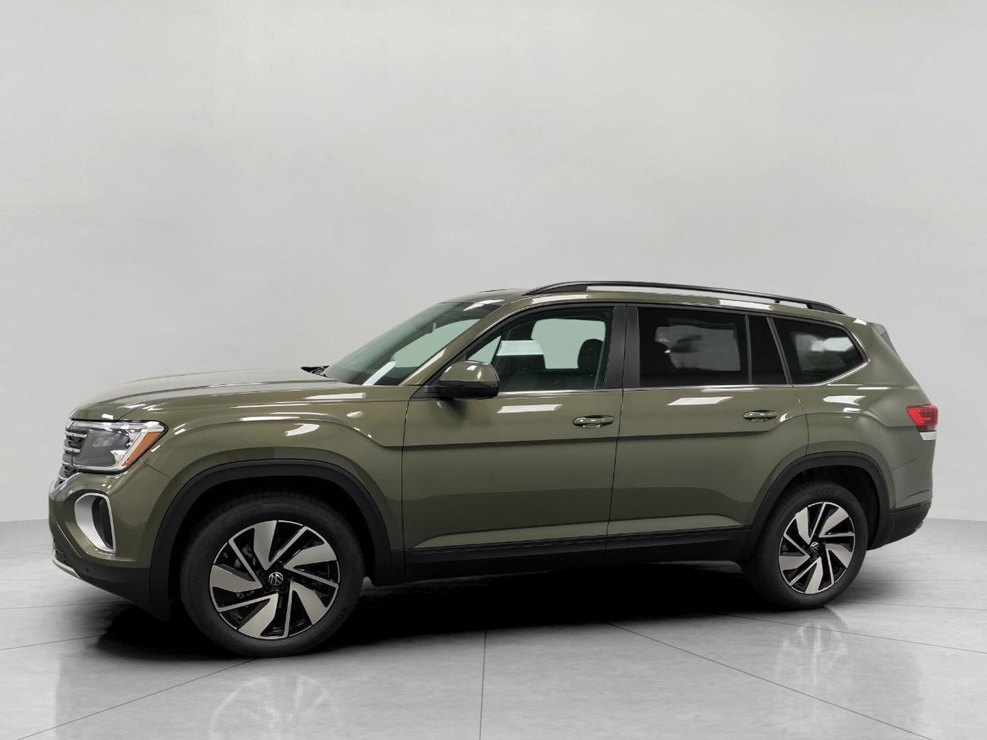 2026 Volkswagen Atlas 2.0T SE w/Technology 4MOTION