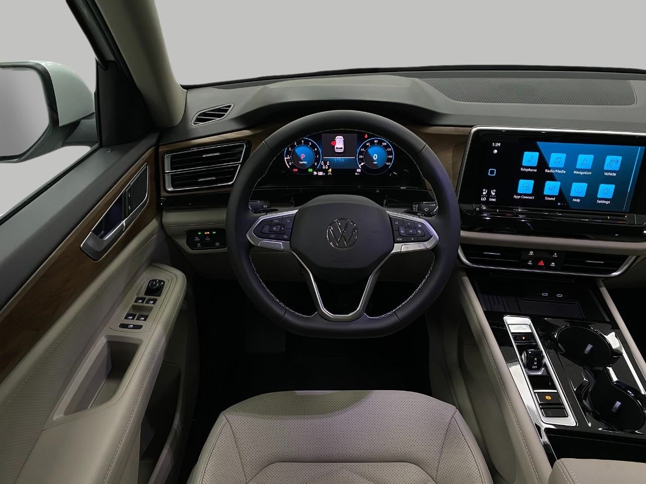 2026 Volkswagen Atlas 2.0T SE w/Technology 4MOTION