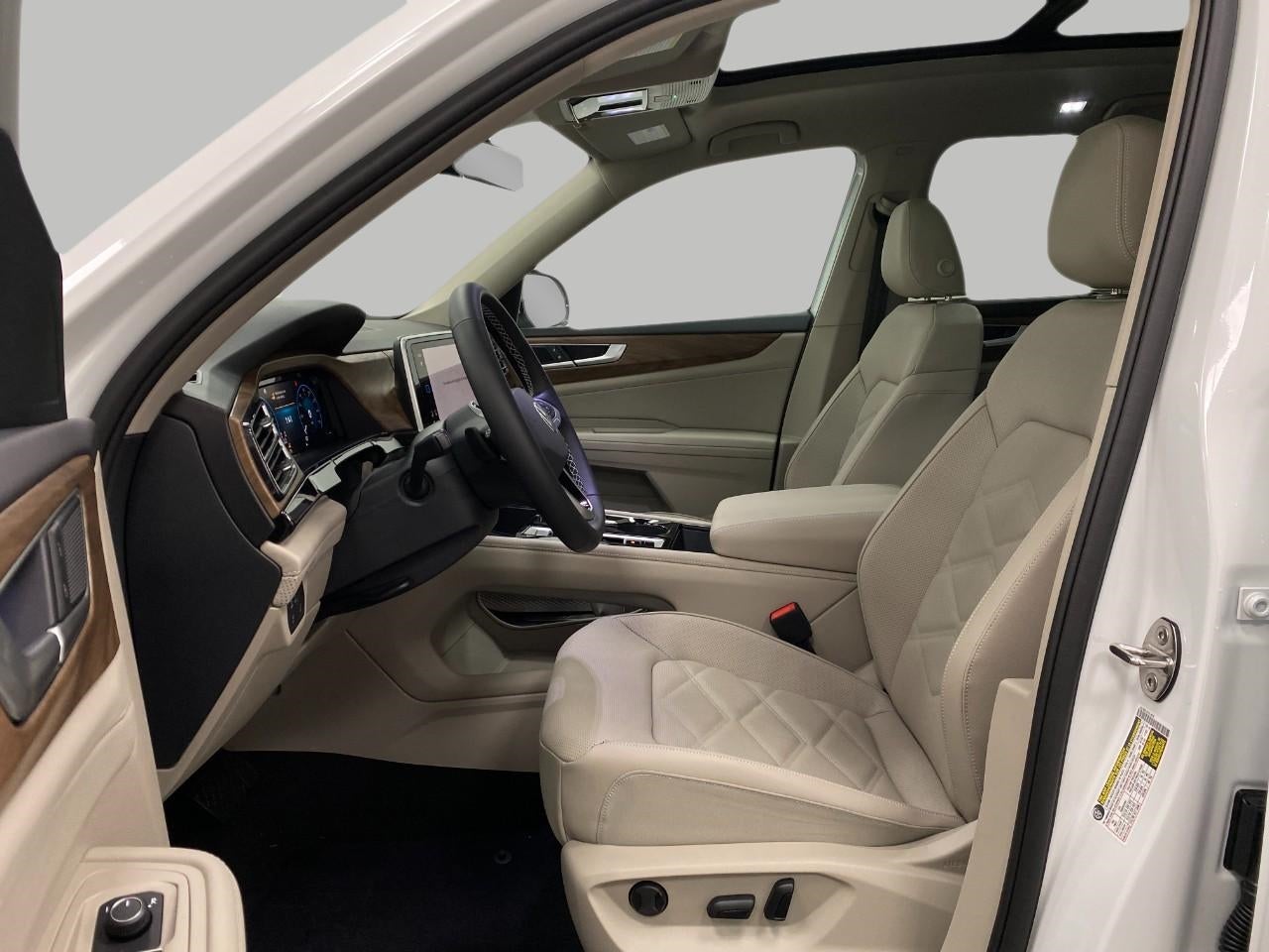 2026 Volkswagen Atlas 2.0T SE w/Technology 4MOTION