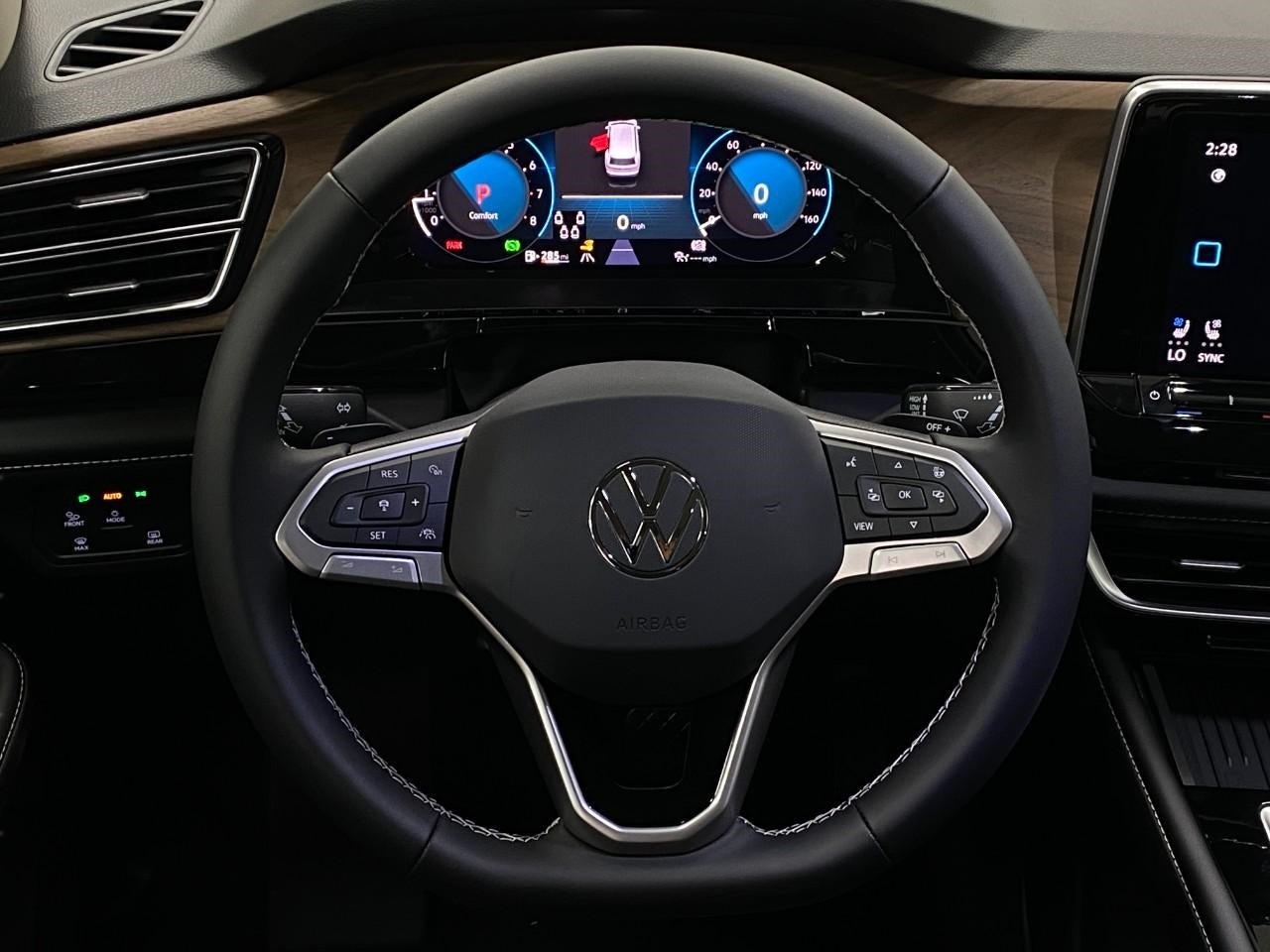 2026 Volkswagen Atlas 2.0T SE w/Technology 4MOTION