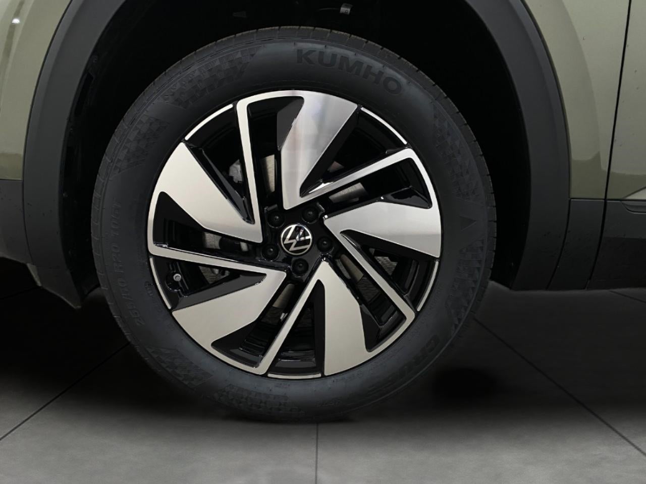 2026 Volkswagen Atlas 2.0T SE w/Technology 4MOTION