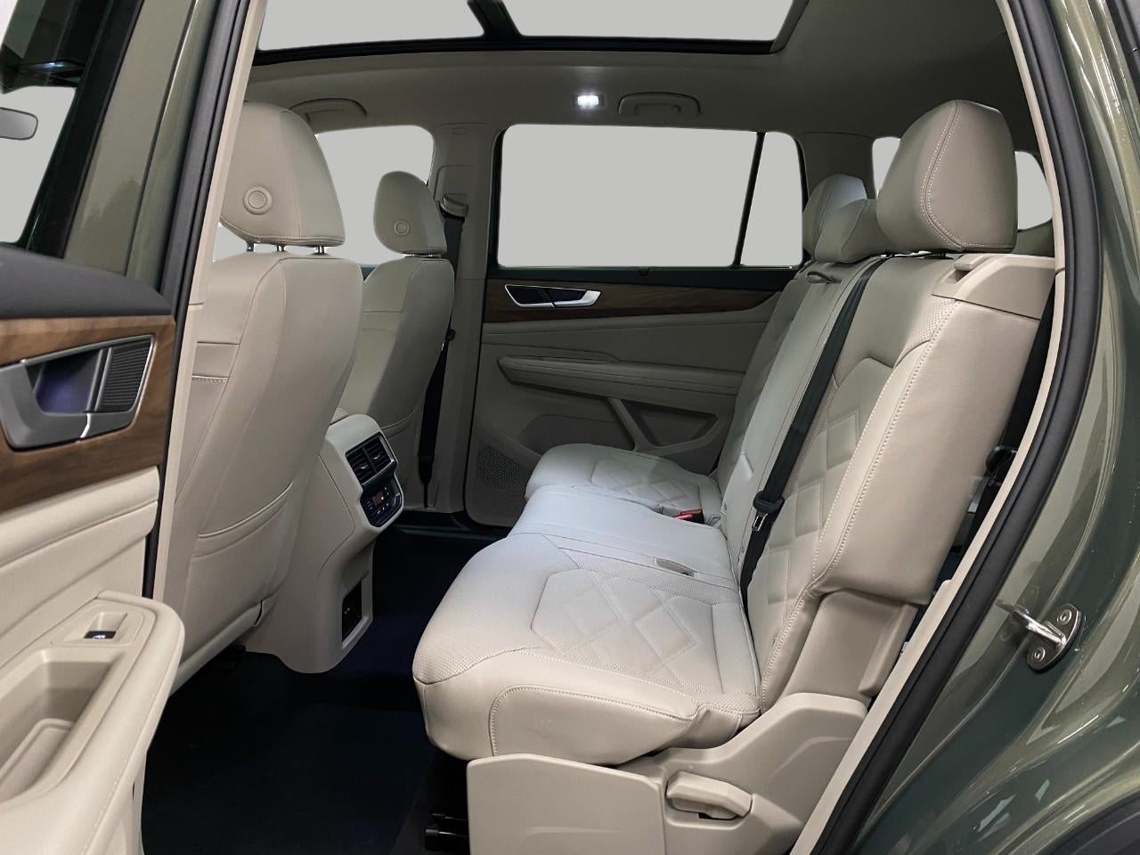 2026 Volkswagen Atlas 2.0T SE w/Technology 4MOTION